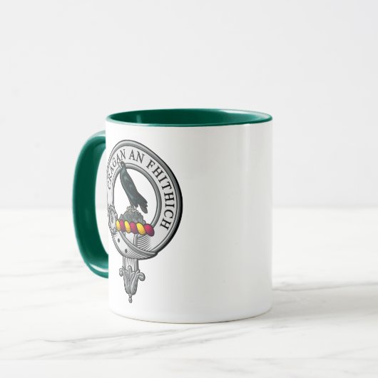 MacDonnell Crest Badge Mok (Voorkant links)