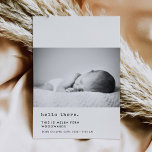 Machine à écrire minimaliste Bonjour là nouvelle p<br><div class="desc">Conception minimaliste et écriture de machine à écrire : un carte photo moderne parfait pour annoncer la naissance de votre nouveau bébé au monde. Entièrement personnalisable avec l'image,  le nom,  les statistiques de naissance et d'autres détails de votre bébé. Couleurs et arrière - plan modifiables.</div>