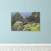 Machu Picchu, ruïnes of Inca city, Peru. 2 Canvas Afdruk (Insitu (Houten vloer))