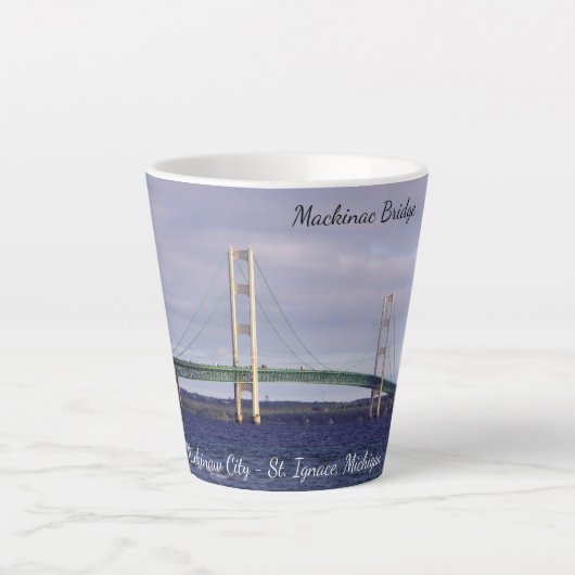 Mackinac Bridge latte mok (Voorkant)