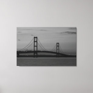 Mackinac Bridge op Dusk Grayscale Canvas Afdruk