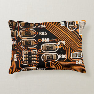 macro-shot van het schakelbord, kabels, condensato accent kussen