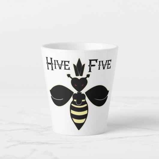 MAD Poker Hive Vijf Latte Mok (Voorkant)