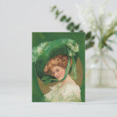 Madame vintage en carte postale verte (Debout devant)