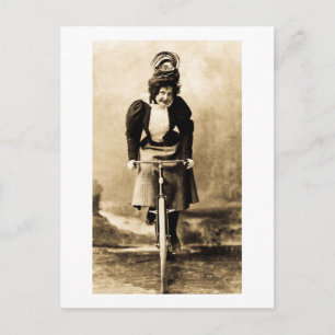 Madge Lessing on Bike  1902 Briefkaart