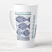 Madhubani blauwe vis en traditionele Lady Latte Mo Latte Mok (Linkerhoek)