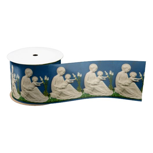 MADONNA MET KIND EN WITTE LILEN LINT (Spoel)