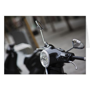 Madrid, zwarte Vespa scooter