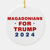 Magadonians voor Trump 2024 Rood Blauw Keramisch Ornament (Achterkant)