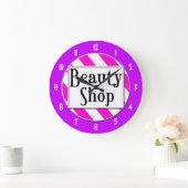 Magasin de beauté rose blanc violet rétro horloge  (Maison)