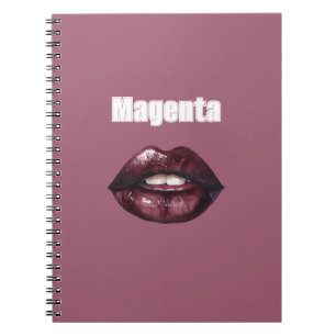 Magenta bordeauxrode lippen notitieboek