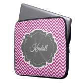 Magenta Chevron - Aangepaste laptophoes Laptop Sleeve (Voorkant Links)