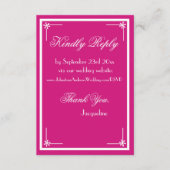 Magenta chic script elegante bruiloft website RSVP Informatiekaartje (Voorkant)