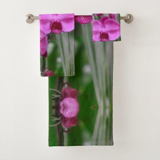 Magenta Orchids Bad Handdoek (Insitu)