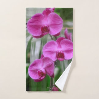 Magenta Orchids Bad Handdoek