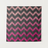 Magenta roze rood ombre donkergrijs chevron patroo wandkleed (Voorkant)