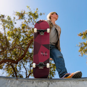 Magenta roze rood zwart geometriepatroon Monogram Skateboard