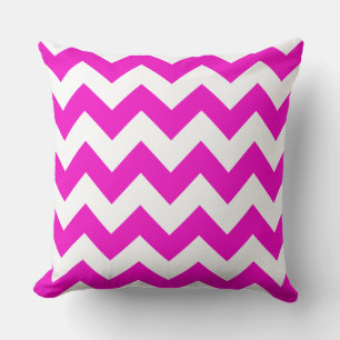 Magenta Zig Zag Striped Pillow Kussen
