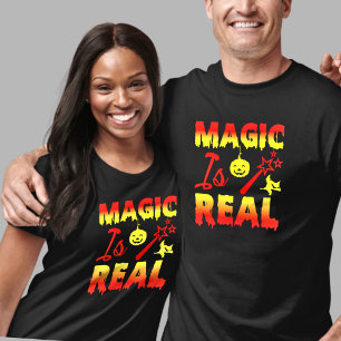 Magic is echt een halloween pomkin witch t-shirt