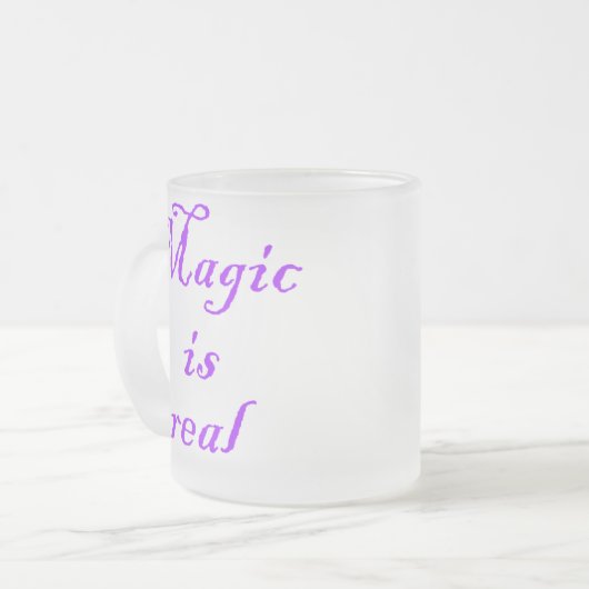 Magic is Real-mok Matglas Koffiemok (Voorkant links)