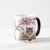 Magic Morphing Kitten Mug – Whimsical Cat Magische Mok (Voorkant rechts)