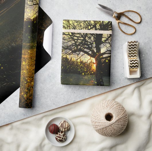Magical fireflies dreamy landscape cadeaupapier (Crafts)