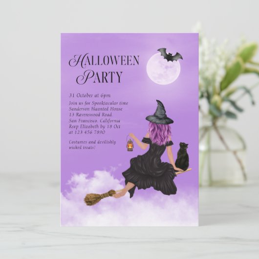 Magical Witch Paarse Halloween Uitnodiging (Staand voorkant)