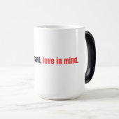 Magique Coffee Mind Mug – “Coffee in hand, love in mind.” (Devant droit)