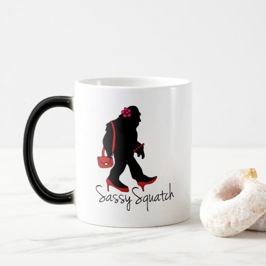 Magique Sassy Squatch, Bigfoot Sasquatch Morphing Mug (Avec donut)