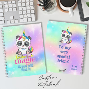 Magische eenhoorn panda op regenboogachtergrond notitieboek