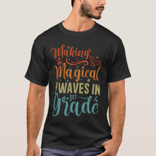 Magische golven maken in de eerste klas van de zee t-shirt