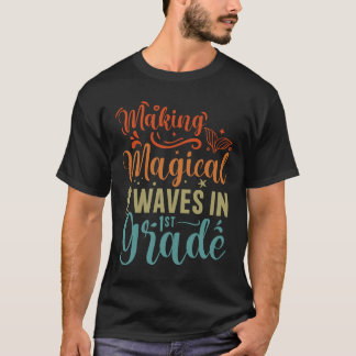 Magische golven maken in de eerste klas van de zee t-shirt