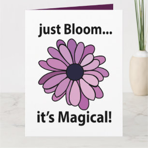 Magische Paarse bloem bloeit gewoon zijn magische Kaart