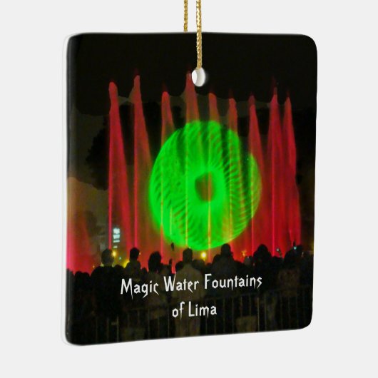 Magische waterfonteinen in Lima, Peru Keramisch Ornament (Rechts)