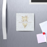 Magnet En Pierre Vin Vin Entreprise Or Graphique Monogramme<br><div class="desc">Expérience raffinée de la marque de vinification ou d'entreprise de vin avec des raisins de fausse feuille d'or et votre propre monogramme et des informations supplémentaires écrites dans une police serif. Choisissez entre deux couleurs arrière - plans de noir et blanc. Consultez notre magasin pour choisir entre les produits correspondants...</div>