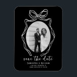 Magnet Flexible Chic Moderne Main tiré mariage Bow Enregistrer la<br><div class="desc">Chic moderne main tiré mariage de la mâchoire Enregistrer l'aimant de la date</div>