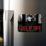 Magnet Flexible Classe moderne Red Neon de 2025 - Diplôme photo<br><div class="desc">Annoncez la réalisation spéciale de votre diplômé avec nos magnets de diplôme de néon. L'aimant de graduation moderne affiche la photo horizontale du diplômé avec "Classe de 2025" en lettres néon rouge. Personnalisez l'aimant photo graduation en ajoutant le nom du diplômé et le nom de l'école. L'aimant photo de diplôme...</div>