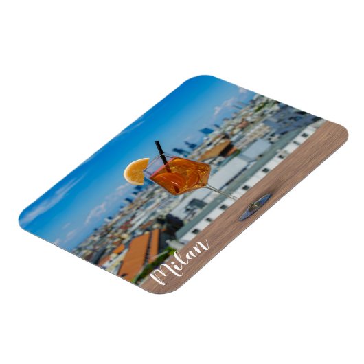 Magnet Flexible Cocktail Spritz sur une table avec vue sur Milan (Côté Gauche)