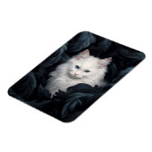 Magnet Flexible Cute Furry Chat Blanc Assis Parmi Les Feuille (Côté Gauche)