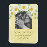 Magnet Flexible Daisies Blanc Jaune Floral Photo Enregistrer la da<br><div class="desc">Des marguerites blanches parfaites sur un arrière - plan en détresse couleur jaune. Ajoutez votre photo préférée pour cette touche personnelle. Si doux et parfait "Save the Date" pour envoyer à tous vos invités un rappel très personnel pour célébrer votre journée spéciale. Ils aimeront ce gardien spécial pour se souvenir...</div>