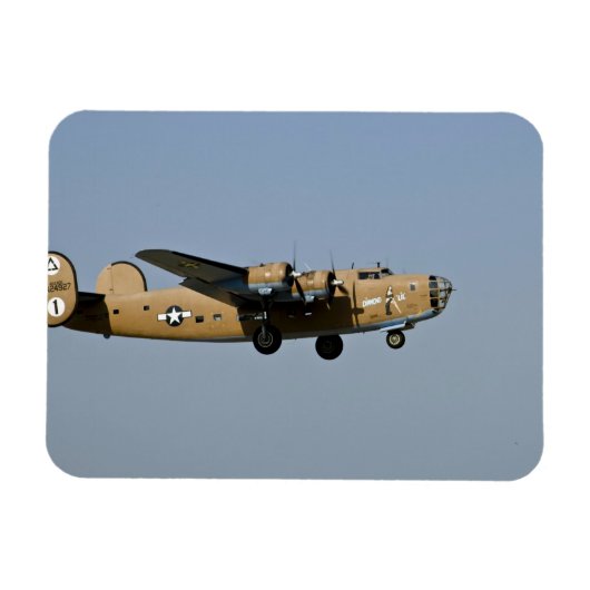 Magnet Flexible Diamond Lil B-24 Bomber, atterrissant à Oshkosh, (Horizontal)