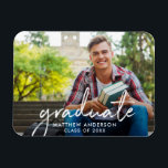 Magnet Flexible Diplôme de photographie de script manuscrit<br><div class="desc">Moderne tendance manuscrit Script Graduate Photo Graduate Magnet</div>