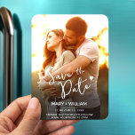 Magnet Flexible Elégant minimaliste mignon photo de couple enregis<br><div class="desc">Photo élégante pour le mariage enregistrer la date faire-part. Vous pouvez facilement remplacer votre photo dans enregistrer la carte magnétique de la date. Les Magnets cartes photos faire-part de mariage fiançailles. Carte d'événement budgétaire pour les souvenirs. Carte fiançailles simple et tendance à enregistrer la date. Vous voulez ce design sur...</div>