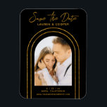 Magnet Flexible Enregistrer La Date Black Gold Style Art Déco Mari<br><div class="desc">Save The Date Black Gold Stylish Script Art Déco Mariage Magnet présente votre photo préférée dans une arche dorée sur un arrière - plan noir. Personnalisez avec votre texte en modifiant le texte dans les zones de texte fournies. Conçu pour vous par ©Evco Studio www.zazzle.com/store/evcostudio</div>
