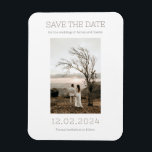 Magnet Flexible Enregistrer l'Invitation minimaliste de l' Fiançai<br><div class="desc">Modifiez la date,  la photo et les noms à votre propre place.</div>