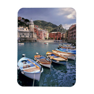 Magnet Flexible Europe, Italie, Vernazza. Bateaux aux couleurs viv