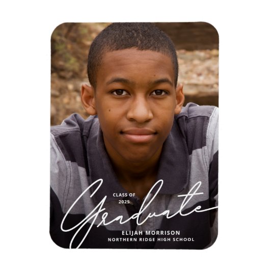 Magnet Flexible Faire-part de graduation photo recouvert de script (Vertical)