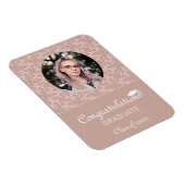 Magnet Flexible Félicitations Dusty Pink Rococo Graduation Photo (Côté Droit)