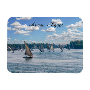 Magnet Flexible Feluccas naviguant le long du Nil - Assouan, Égypt