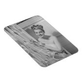 Magnet Flexible Femme Enveloppée (Côté Droit)